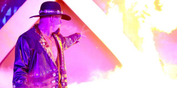 The-Undertaker-WrestleMania-30-entrance-with-pyro-fire