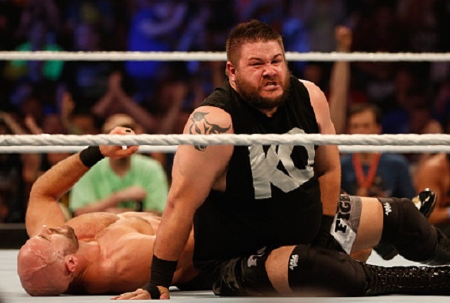 NEW YORK, NY - AUGUST 23: Kevin Owens and Cesaro battle it out at the WWE SummerSlam 2015 at Barclays Center of Brooklyn on August 23, 2015 in New York City. (Photo by JP Yim/Getty Images)